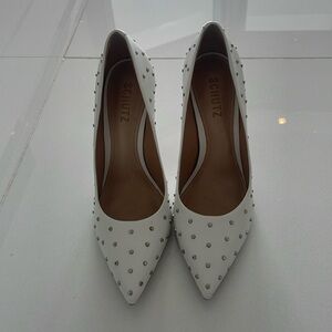 Schutz — white w/silver studs